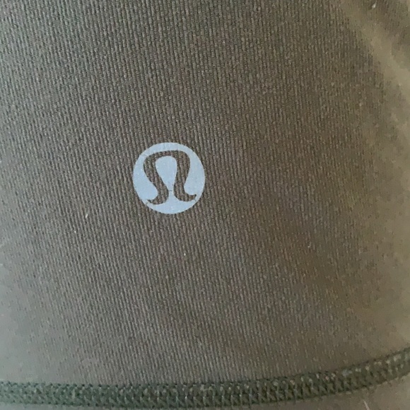 Reversible lululemon shorts - Picture 7 of 10